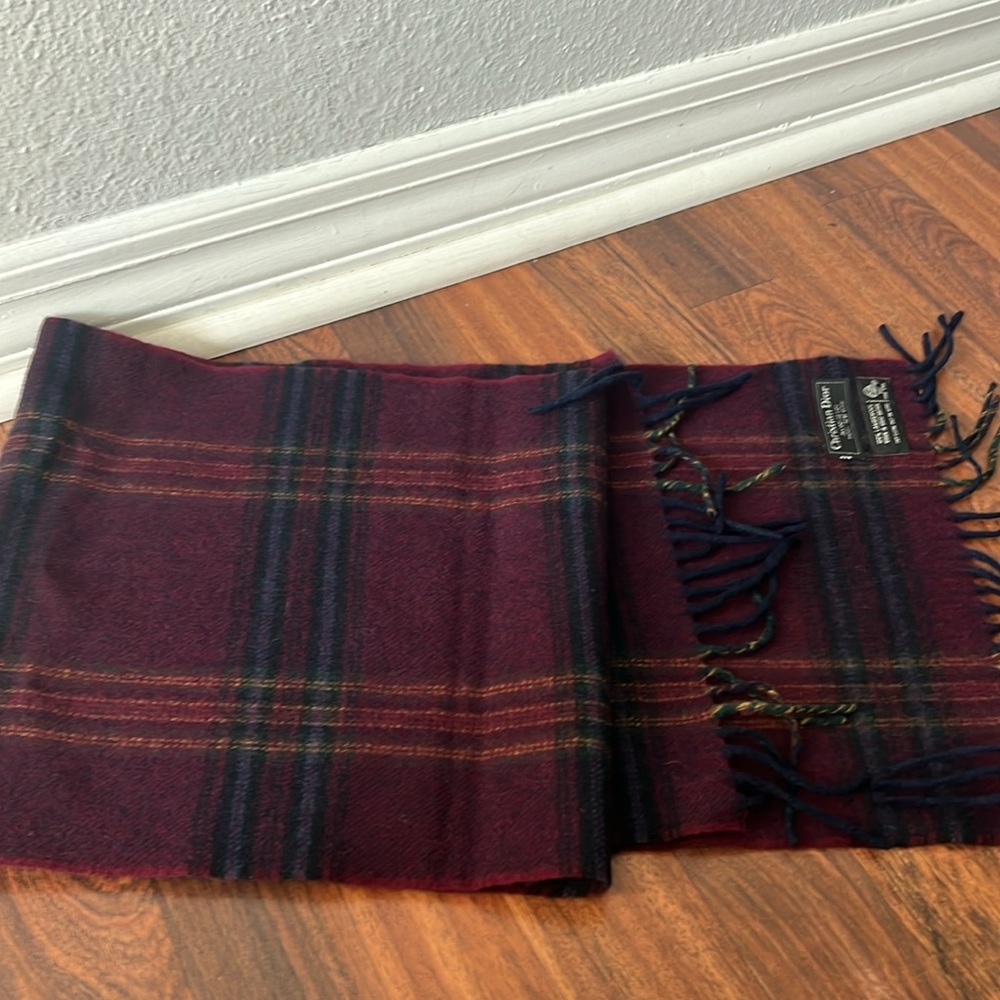 499. Christian dior scarf - Picture 3 of 3